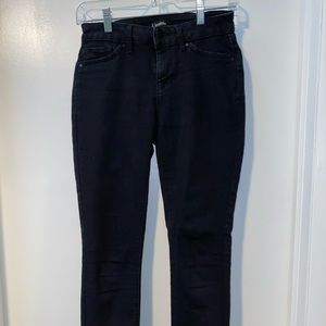 Just a simple pair of black jeans.